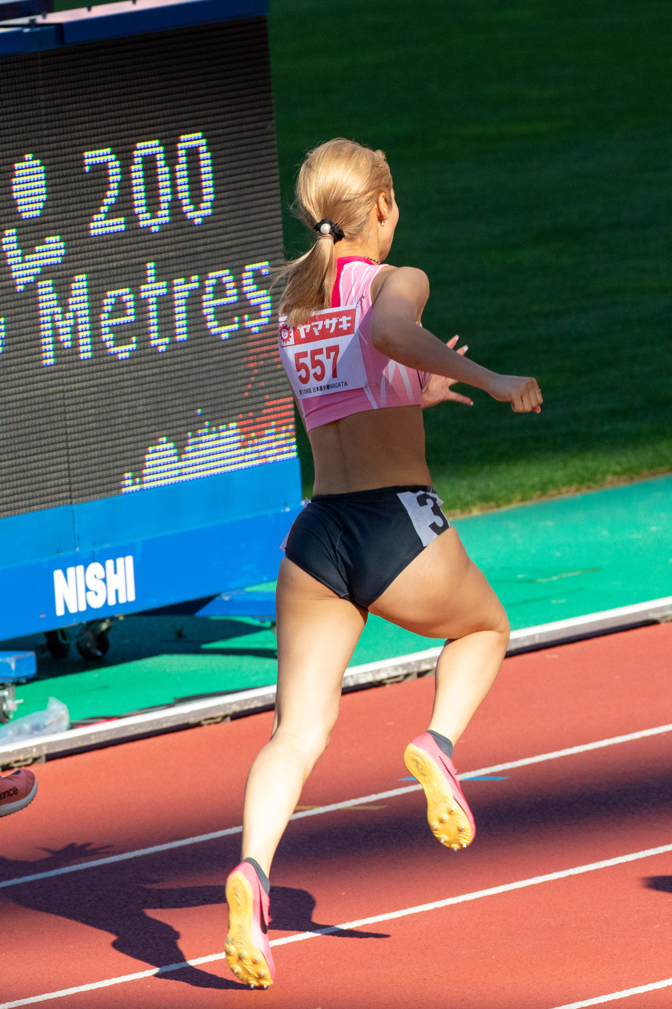 三浦愛華 100M 2024年女子4x100M日本代表 エアフライ 鼻パッドのないスポーツサングラス
