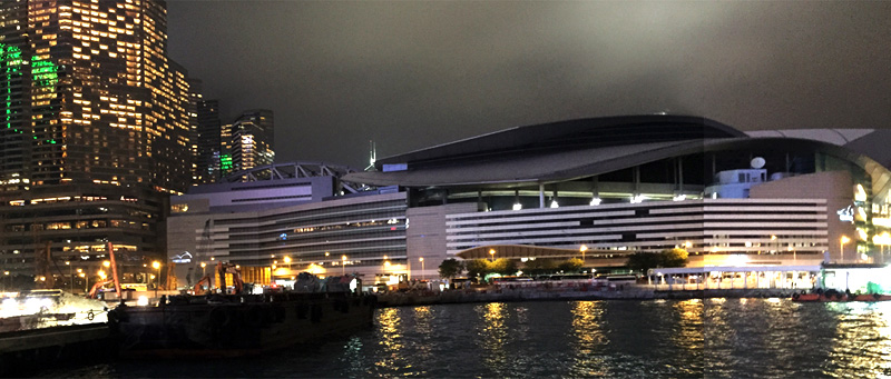 香港眼鏡展 夜景 鯖江から スポーツサングラス スポーツアイウェア エアフライ