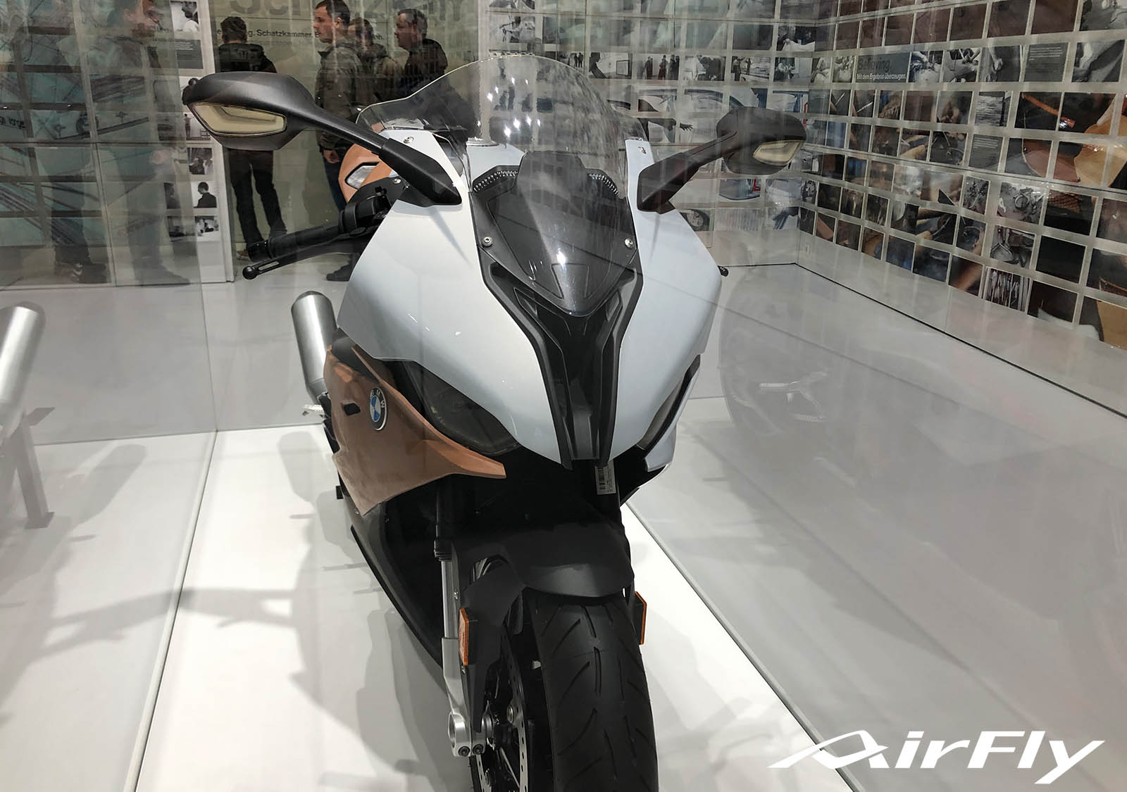 ISPO2020 AirFlyエアフライ スポーツサングラス スポーツアイウェア BMW 鼻当てのない