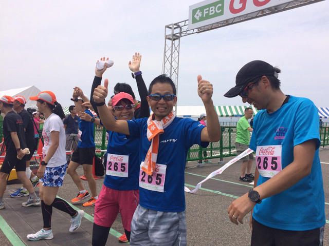 スポーツサングラス スポーツアイウェア ゴール 芝政マラソン 女性 チームエアフライ